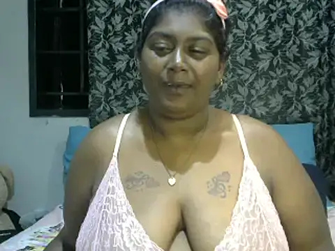 Snapshot of indiansuga chatting on 01-28-25, 06:07 indiansuga online show from 01-28-25, 06:07