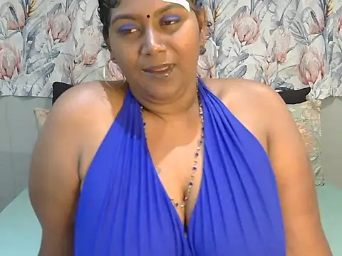 Snapshot of indiansuga chatting on 03-12-25, 06:00 indiansuga online show from 03-12-25, 06:00