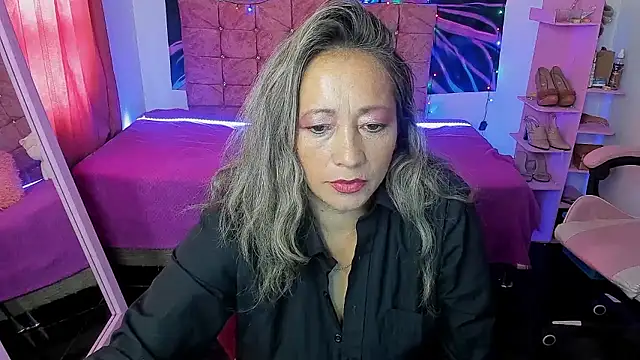 Snapshot of Melanyy_100 chatting on 01-14-26, 03:06 Melanyy 100 online show from 01-14-26, 03:06