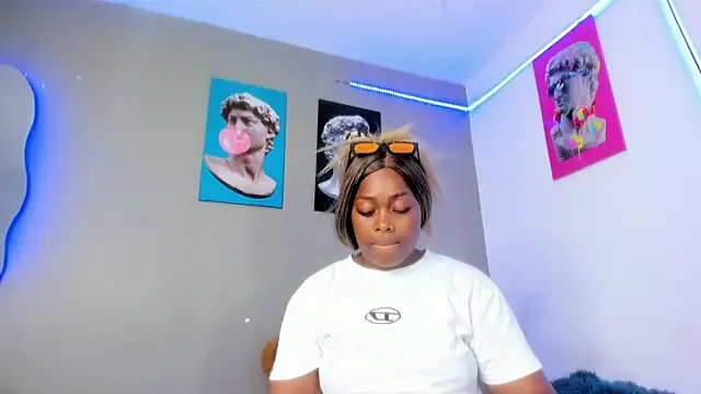 Snapshot of Lilybaudinx96 chatting on 01-03-25, 12:00 Lilybaudinx96 online show from 01-03-25, 12:00