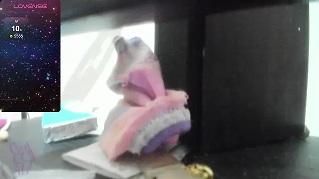 Snapshot of Lilybaudinx96 chatting on 01-11-25, 08:21 Lilybaudinx96 online show from 01-11-25, 08:21