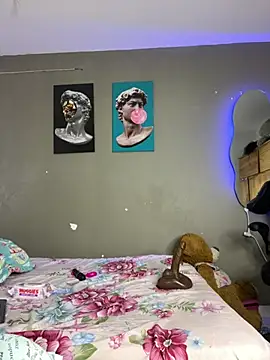 Snapshot of Lilybaudinx96 chatting on 02-05-25, 03:45 Lilybaudinx96 online show from 02-05-25, 03:45