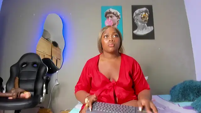 Snapshot of Lilybaudinx96 chatting on 02-07-25, 03:34 Lilybaudinx96 online show from 02-07-25, 03:34