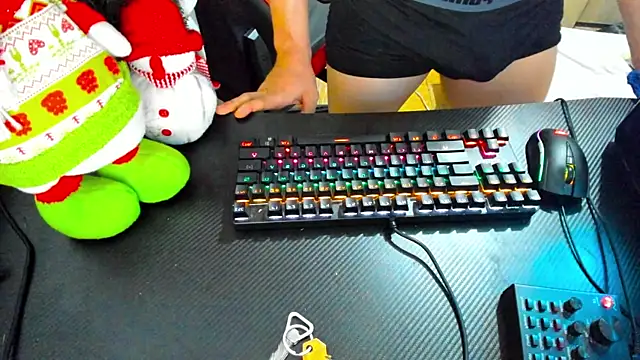 Calihotcaliente277 online show from 12-25-24, 09:33