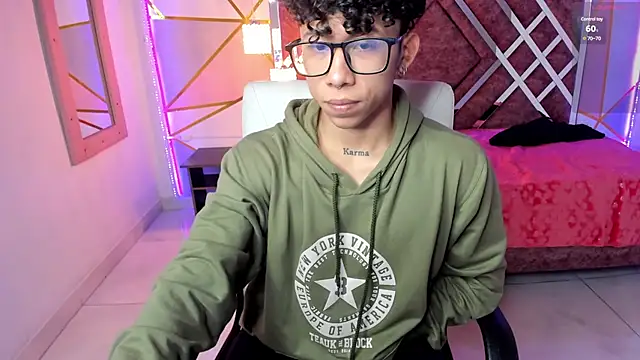 Snapshot of AkazaBoy_ chatting on 01-26-25, 04:20 AkazaBoy online show from 01-26-25, 04:20