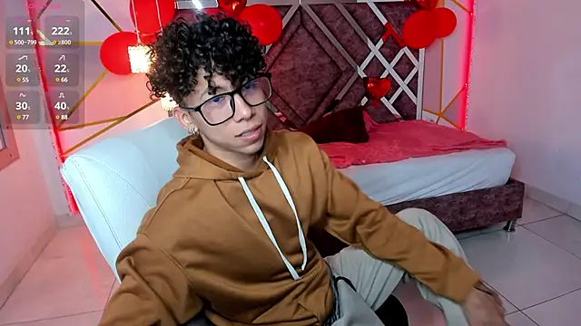 Snapshot of AkazaBoy_ chatting on 02-12-25, 04:12 AkazaBoy online show from 02-12-25, 04:12