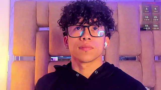 Snapshot of AkazaBoy_ chatting on 02-22-26, 04:24 AkazaBoy online show from 02-22-26, 04:24