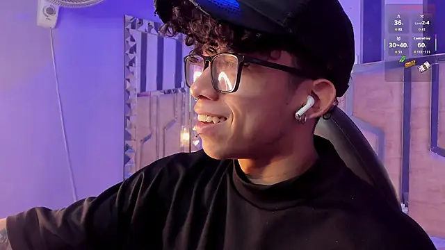 AkazaBoy  online show from 03-28-26, 05:18