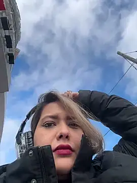 famous indian girl online show from 02-21-25, 07:32