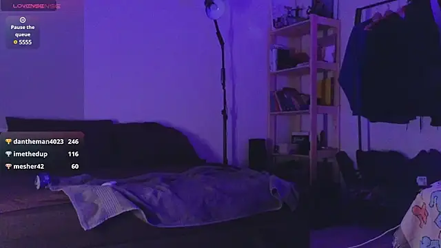 Space X Roxy  online show from 12-24-24, 10:28