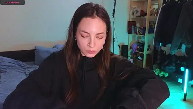 Space X Roxy  online show from 03-03-25, 05:18