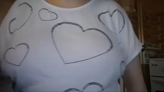 AalinnaK online show from 01-10-26, 12:01