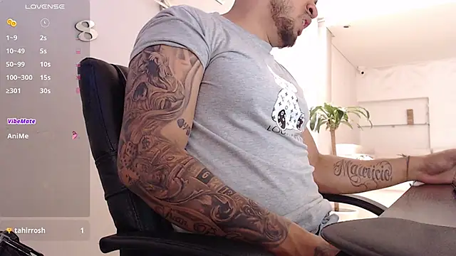 Aaron Hunter  online show from 03-15-25, 01:51