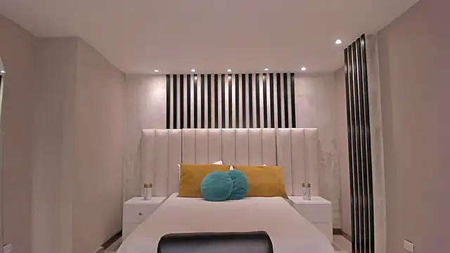 TaraLawrence online show from 09-22-25, 12:56