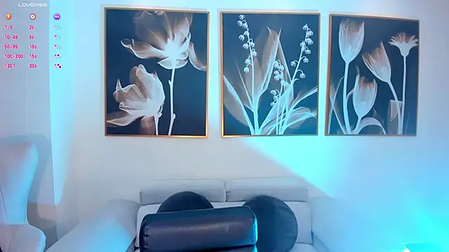 TaraLawrence online show from 10-05-25, 02:21