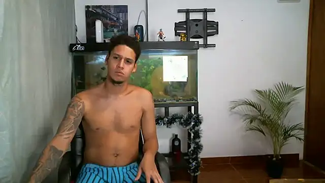 Snapshot of JacobandChloee chatting on 11-27-25, 02:46 JacobandChloee online show from 11-27-25, 02:46