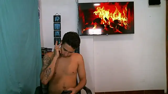 Snapshot of JacobandChloee chatting on 02-19-26, 08:16 JacobandChloee online show from 02-19-26, 08:16