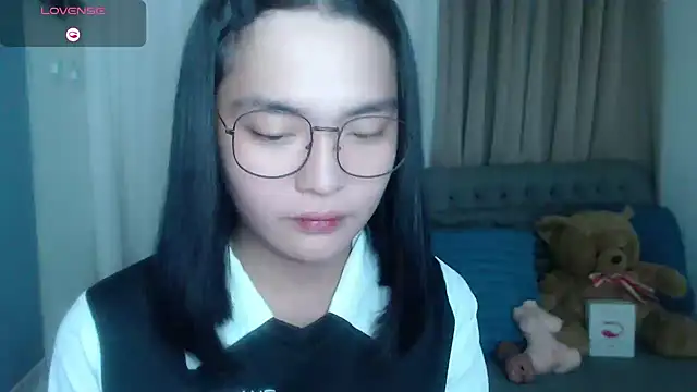Snapshot of zhaviahale21 chatting on 07-17-26, 01:34 zhaviahale21 online show from 07-17-26, 01:34