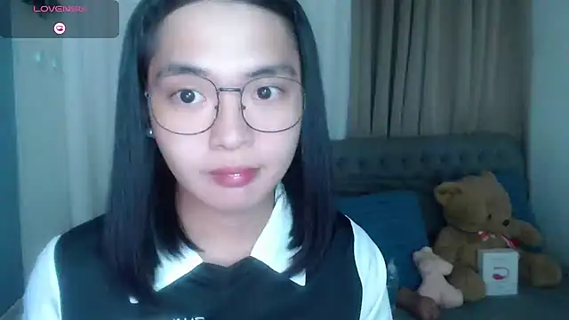 Snapshot of zhaviahale21 chatting on 07-17-26, 08:57 zhaviahale21 online show from 07-17-26, 08:57