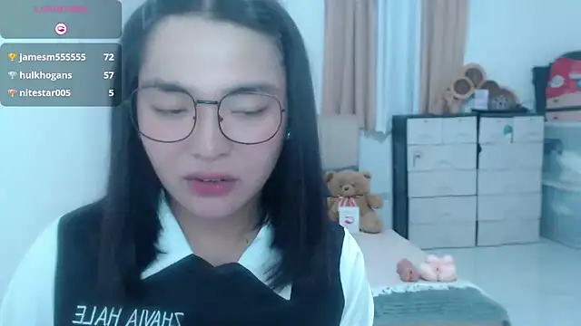 Snapshot of zhaviahale21 chatting on 07-20-26, 06:43 zhaviahale21 online show from 07-20-26, 06:43