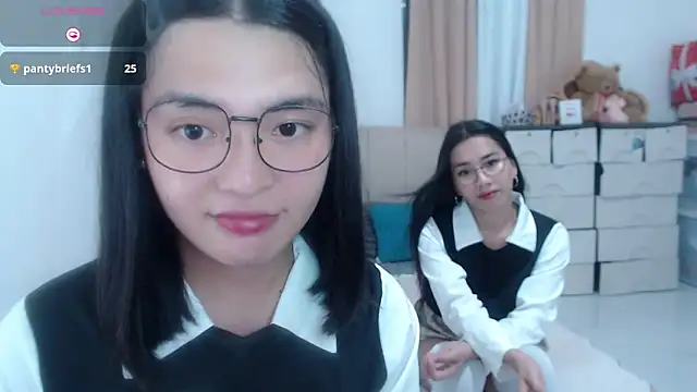 Snapshot of zhaviahale21 chatting on 07-23-26, 10:57 zhaviahale21 online show from 07-23-26, 10:57