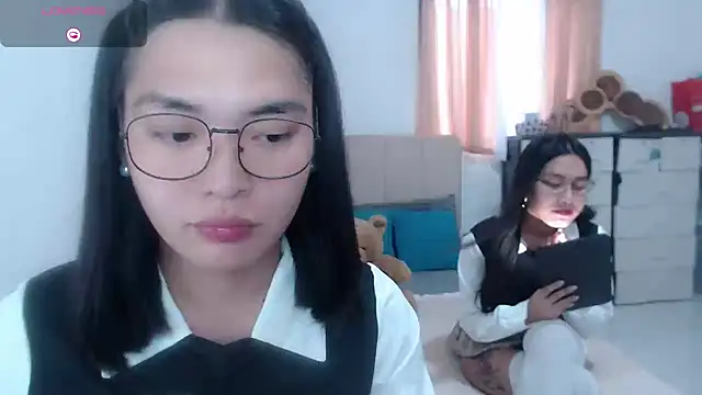 Snapshot of zhaviahale21 chatting on 07-25-26, 07:28 zhaviahale21 online show from 07-25-26, 07:28