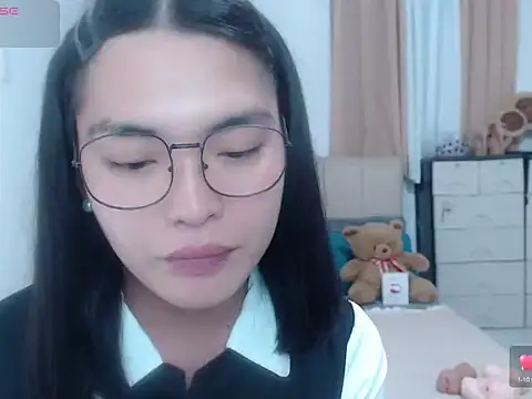 Snapshot of zhaviahale21 chatting on 08-08-26, 07:27 zhaviahale21 online show from 08-08-26, 07:27