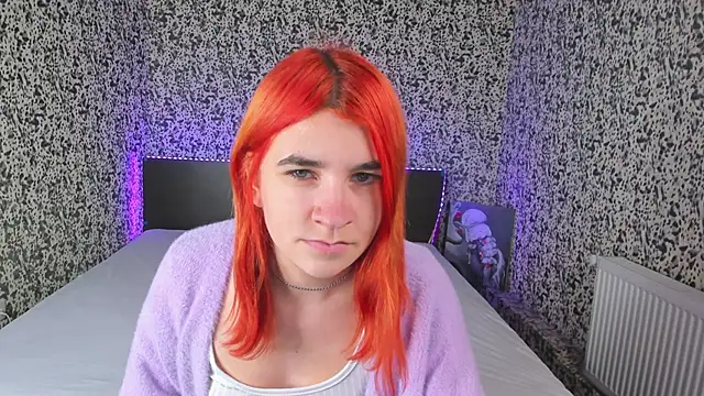  Polly Love  online show from 01-04-25, 04:22