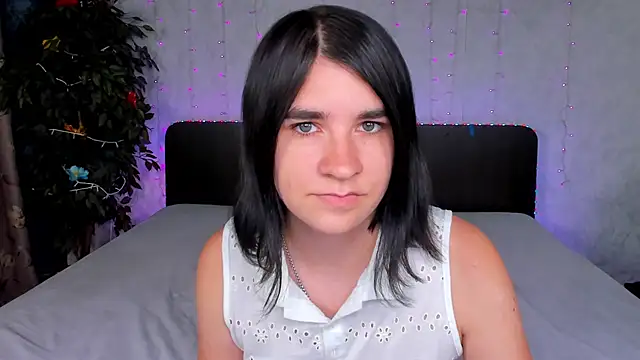  Polly Love  online show from 09-09-25, 08:36