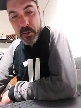 affascino online show from 12-18-25, 08:53