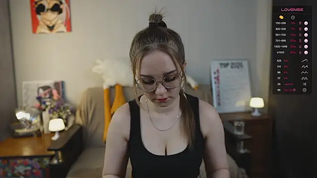 Snapshot of Miatiny chatting on 02-07-26, 05:44 Miatiny online show from 02-07-26, 05:44