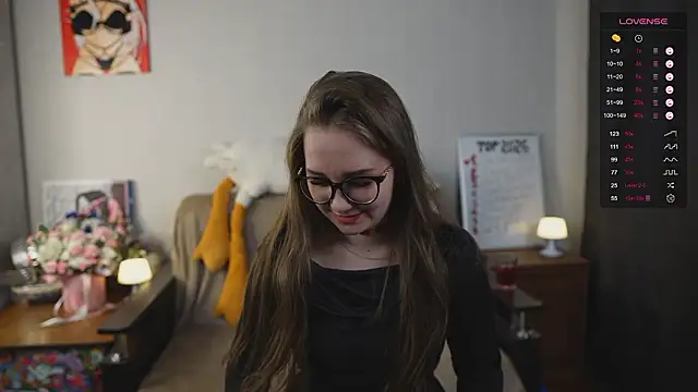 Snapshot of Miatiny chatting on 02-14-26, 08:05 Miatiny online show from 02-14-26, 08:05