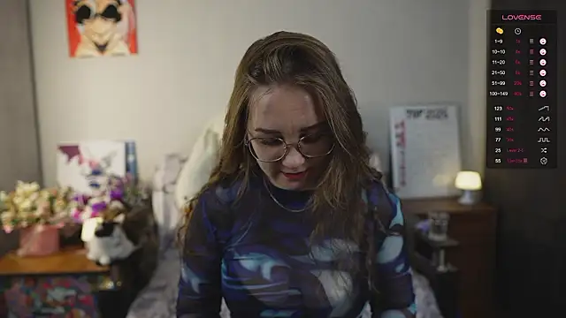 Snapshot of Miatiny chatting on 03-08-26, 05:50 Miatiny online show from 03-08-26, 05:50