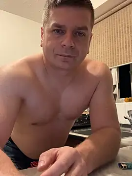 Snapshot of Dan_NFS chatting on 11-17-25, 04:18 Dan NFS online show from 11-17-25, 04:18