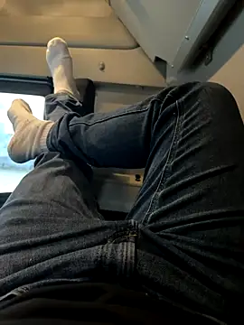 Snapshot of Dan_NFS chatting on 11-30-25, 07:45 Dan NFS online show from 11-30-25, 07:45