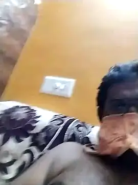 naughtykarthiktamilboy975 online show from 12-23-24, 10:01