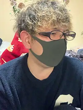 Snapshot of KEI_96 chatting on 03-11-26, 03:51 KEI 96 online show from 03-11-26, 03:51