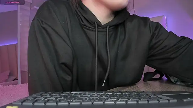 Megan mooree  online show from 03-22-25, 11:53