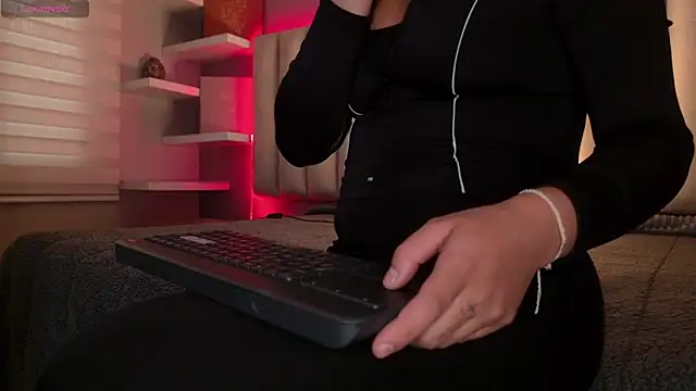 Megan mooree  online show from 07-21-26, 12:51