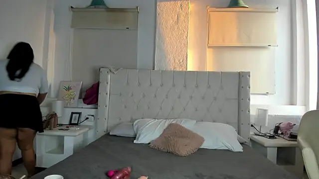 Snapshot of Gabycutee chatting on 02-14-25, 10:47 Gabycutee online show from 02-14-25, 10:47