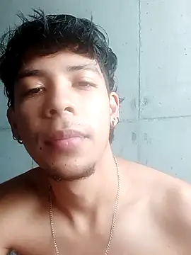 Snapshot of Elputas chatting on 09-26-25, 04:00 Elputas online show from 09-26-25, 04:00