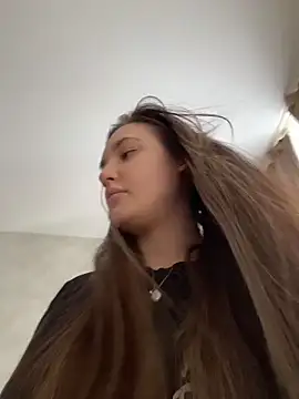 Holly Molii online show from 04-22-26, 02:25