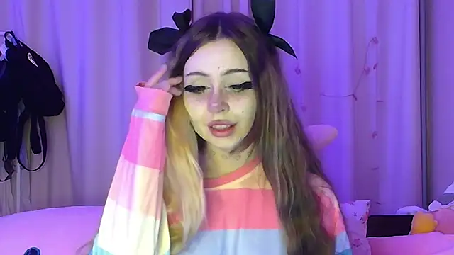 Snapshot of suemeow chatting on 04-21-26, 10:12 suemeow online show from 04-21-26, 10:12