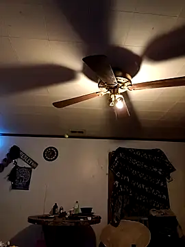 Snapshot of RobStrokes215 chatting on 01-30-25, 12:59 RobStrokes215 online show from 01-30-25, 12:59