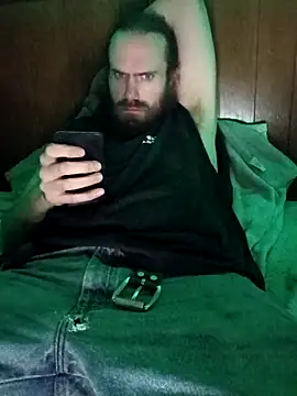 Snapshot of RobStrokes215 chatting on 11-30-25, 04:33 RobStrokes215 online show from 11-30-25, 04:33