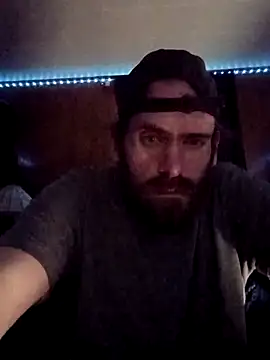 Snapshot of RobStrokes215 chatting on 12-21-25, 09:44 RobStrokes215 online show from 12-21-25, 09:44