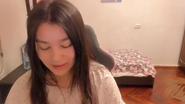 Snapshot of LunaXmii chatting on 03-16-25, 01:17 LunaXmii online show from 03-16-25, 01:17