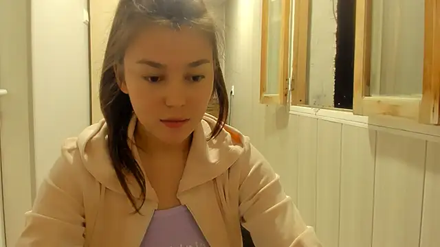 Snapshot of LunaXmii chatting on 09-23-25, 08:12 LunaXmii online show from 09-23-25, 08:12