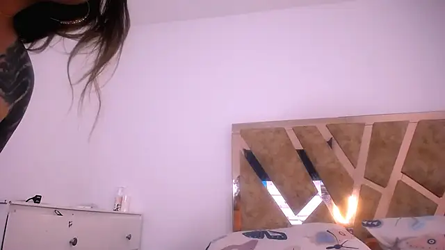 Snapshot of hannamour chatting on 12-16-25, 11:54 hannamour online show from 12-16-25, 11:54