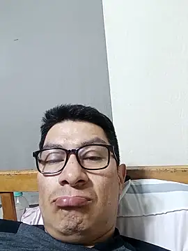 Snapshot of gioarcangel chatting on 03-25-26, 03:23 gioarcangel online show from 03-25-26, 03:23